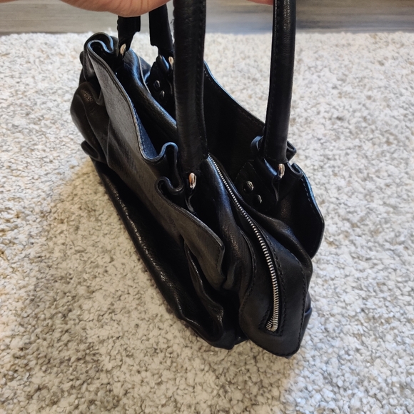 Leather D&G bag like new - Picture 4 of 11